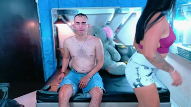 Snapshot of TemptationDual chatting on 11/07/25, 06:19 TemptationDual online show from 11/07/25, 06:19