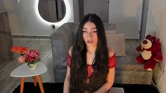 Snapshot of BritanyLnx chatting on 04/10/26, 12:05 BritanyLnx online show from 04/10/26, 12:05