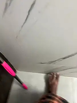 Snapshot of vinospark143 chatting on 12/01/25, 08:41 vinospark143 online show from 12/01/25, 08:41