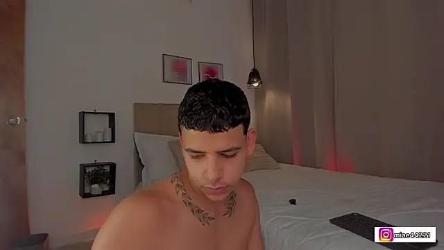 Snapshot of Little_Emma_11 chatting on 01/12/26, 12:32 Little Emma 11 online show from 01/12/26, 12:32