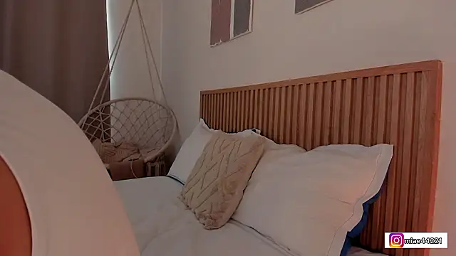 Little Emma 11 online show from 02/01/26, 02:37