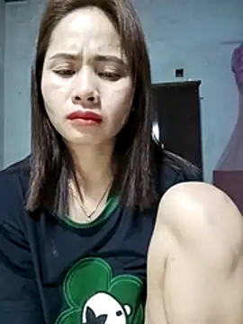 Snapshot of Chmdiemd chatting on 02/17/26, 11:44 Chmdiemd online show from 02/17/26, 11:44