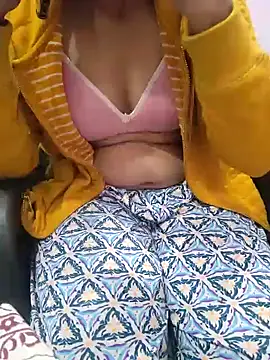 Snapshot of Mango_Fruty chatting on 12/14/25, 03:34 Mango Fruty online show from 12/14/25, 03:34