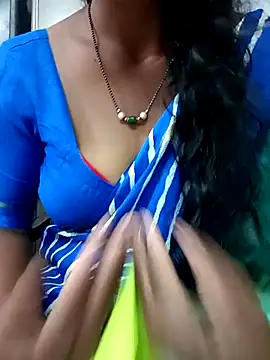 Snapshot of Sravya__ chatting on 10/23/25, 06:34 Sravya online show from 10/23/25, 06:34