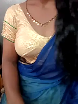 Snapshot of Sravya__ chatting on 10/24/25, 06:21 Sravya online show from 10/24/25, 06:21