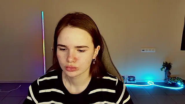 May Bloom online show from 02/03/26, 06:40