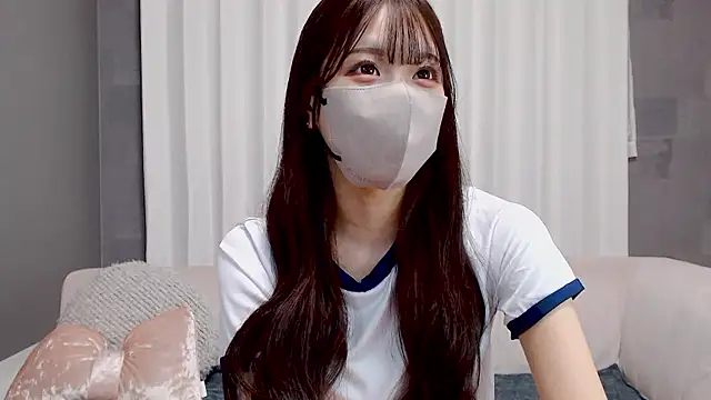 Snapshot of LOVE_MIREI_LOVE chatting on 11/19/25, 11:32 LOVE MIREI LOVE online show from 11/19/25, 11:32