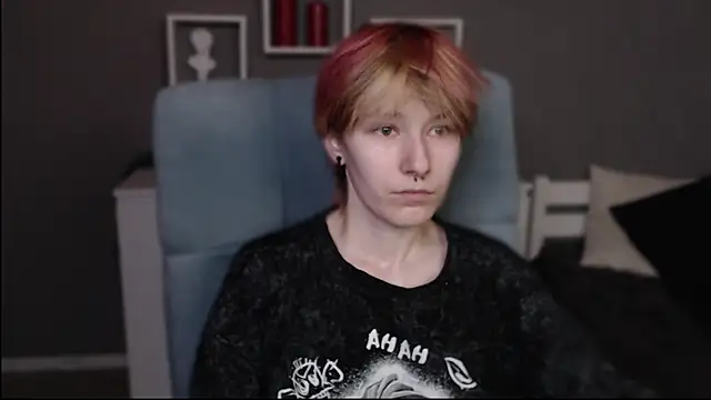 guitarandangell online show from 04/17/26, 07:33