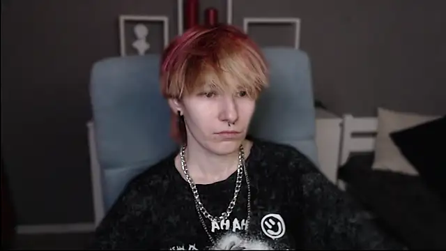 guitarandangell online show from 04/18/26, 07:45