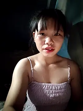 linh-miu99 online show from 11/14/25, 06:39