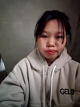 linh-miu99 online show from 02/04/26, 02:06