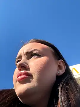 KiraSunshine online show from 10/20/25, 04:57