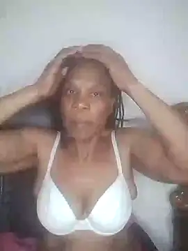 Hotcougar online show from 11/18/25, 08:19