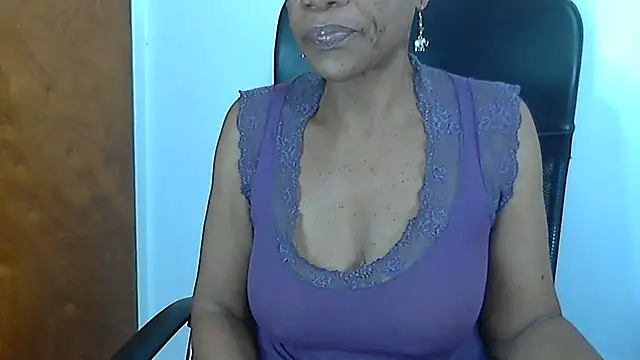 Hotcougar online show from 02/22/26, 08:46
