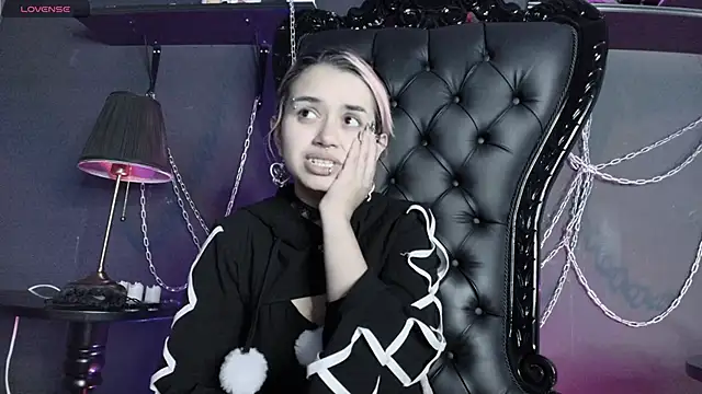 Navier   online show from 04/17/26, 03:09