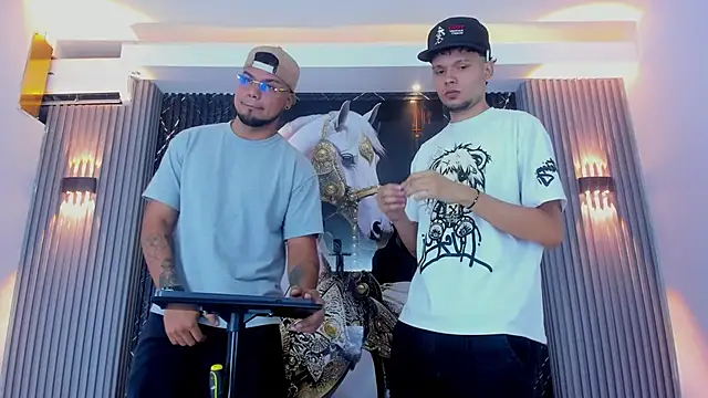 handsome boys22 online show from 12/02/25, 11:59