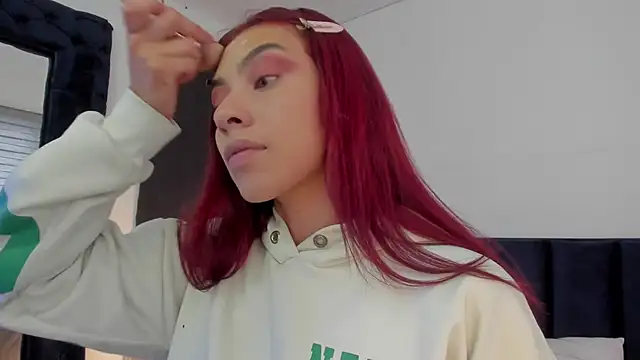 melanie roux   online show from 04/17/26, 12:30