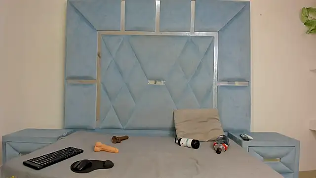 valentinaasm online show from 04/11/26, 12:53