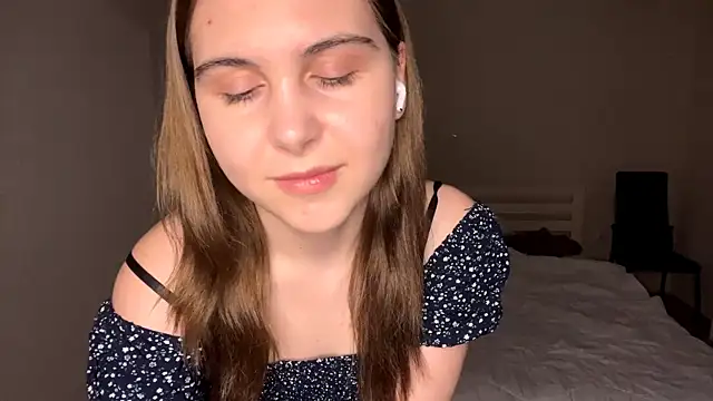 MyraLitterers online show from 12/21/25, 03:41