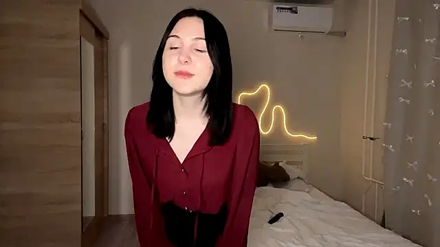 MyraLitterers online show from 03/10/26, 04:23