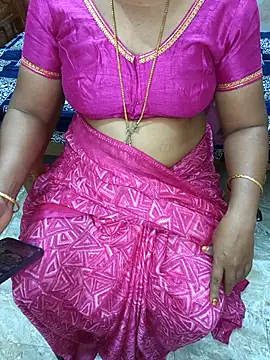 Snapshot of Tamil_Rani03 chatting on 12/16/25, 04:56 Tamil Rani03 online show from 12/16/25, 04:56