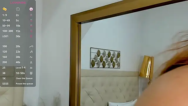 lucia lorenz online show from 12/02/25, 11:26