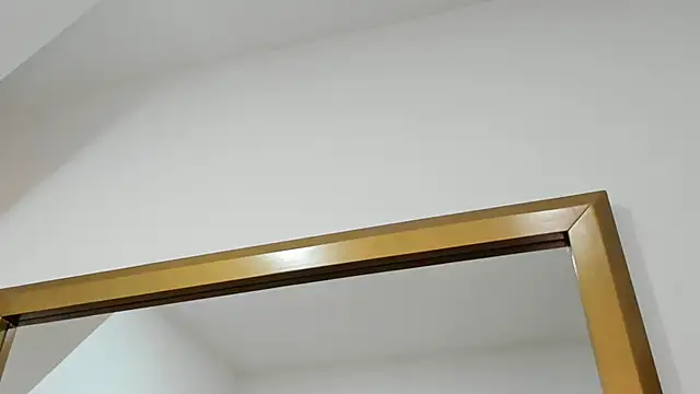 Snapshot of lucia_lorenz chatting on 02/17/26, 11:29 lucia lorenz online show from 02/17/26, 11:29