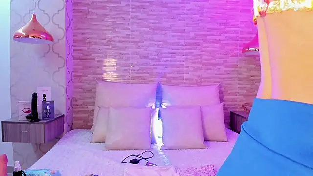 Catalina-Thompson online show from 11/02/25, 12:07