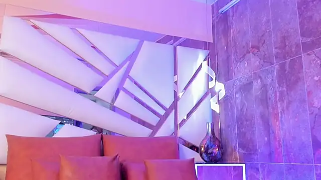 Snapshot of Catalina-Thompson chatting on 07/11/26, 11:57 Catalina-Thompson online show from 07/11/26, 11:57