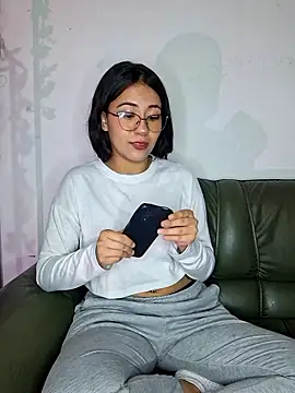 chloebrownn03 online show from 01/11/26, 04:06