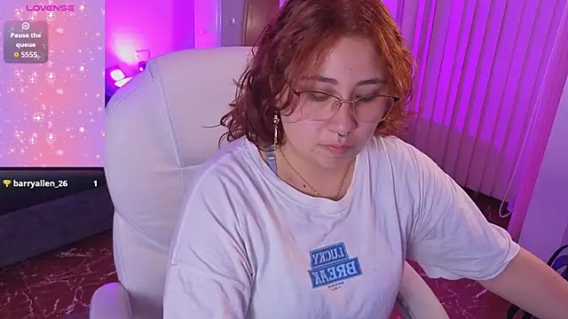 littlee red online show from 04/30/26, 08:48