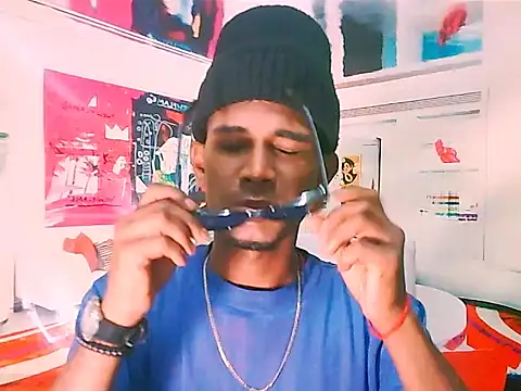 IndianThuggin online show from 10/31/25, 04:02