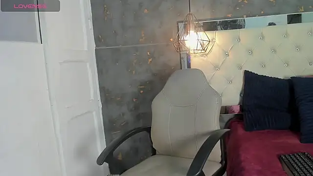 karla ruso online show from 10/25/25, 12:45