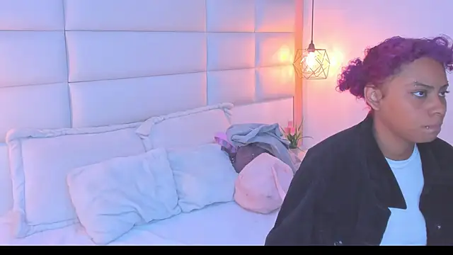 Sofia clk online show from 04/17/26, 02:58