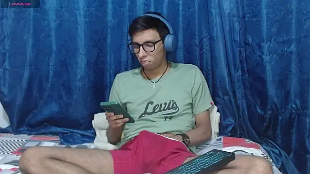 DavTwink3100 online show from 04/04/26, 01:48