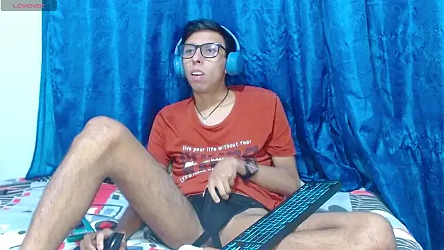 DavTwink3100 online show from 04/16/26, 01:28