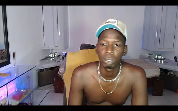Snapshot of Black_Paradice chatting on 06/09/26, 01:39 Black Paradice online show from 06/09/26, 01:39