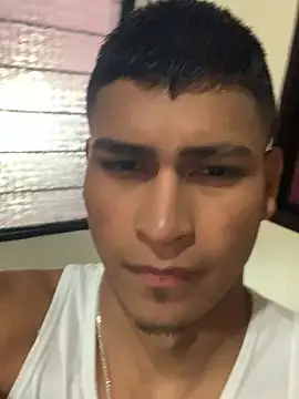 Emiliano Reyes online show from 04/23/26, 04:46