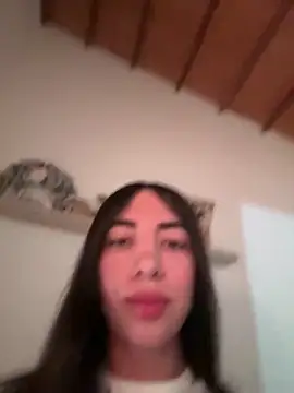 valeriahornier online show from 04/08/26, 01:49