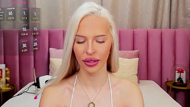 KailaCrystall online show from 12/02/25, 01:33