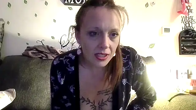 LoveLibz169 online show from 10/26/25, 06:19