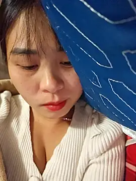 Snapshot of Squirrel-Pear chatting on 11/30/25, 03:05 Squirrel-Pear online show from 11/30/25, 03:05