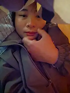 Squirrel-Pear online show from 12/15/25, 08:07