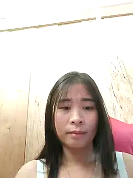 Squirrel-Pear online show from 12/19/25, 03:57