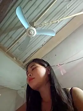 Squirrel-Pear online show from 12/22/25, 11:13