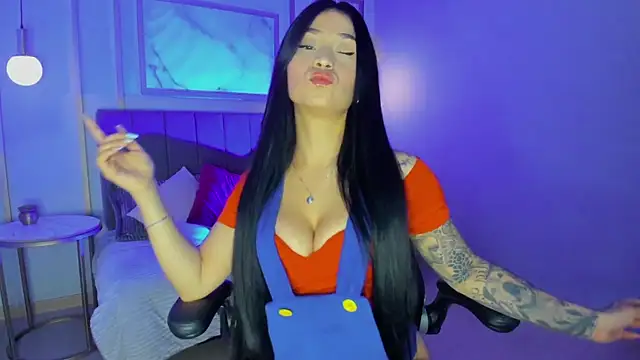 Nahome Kuperth online show from 10/26/25, 04:07