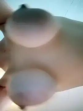 Loveyoudearxq online show from 10/28/25, 07:01