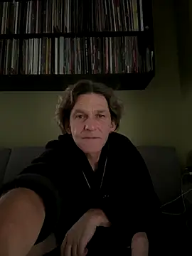 kon77777 online show from 10/19/25, 05:41