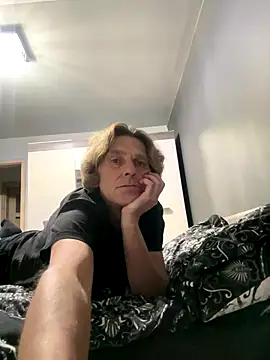 kon77777 online show from 10/21/25, 04:08