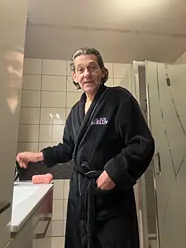 kon77777 online show from 11/29/25, 05:32